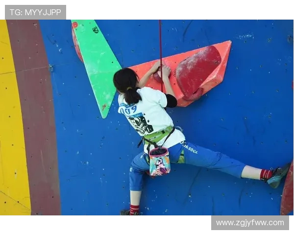 西安攀岩队在世界攀岩锦标赛中的意识表现与技术分析 西安攀岩队在世界攀岩锦标赛中的意识表现与技术分析