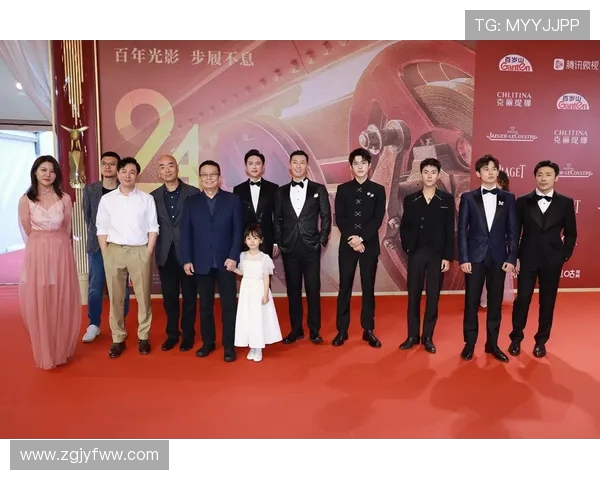 303神秘人揭开自由的面纱探索未知与自我解放的旅程