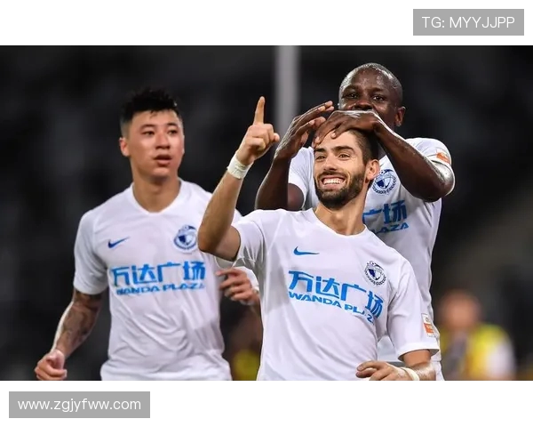 深圳队与大连一方的较量：谁能在这场对决中笑到最后