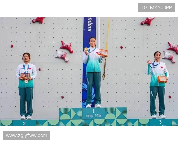 成都攀岩队在世界攀岩锦标赛中以72分稳居积分榜首位