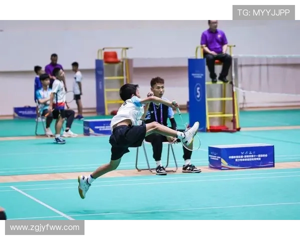 成都羽毛球队拼搏精神展现世界杯预选赛背后的奋斗故事与荣耀之路